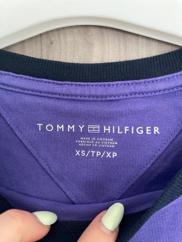 T-shirt violet Tommy Hilfiger taille xs - photo numéro 2
