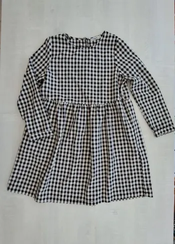 Robe à carreaux- Daphnea - taille S - Oversize - noir et blanc - manche longue