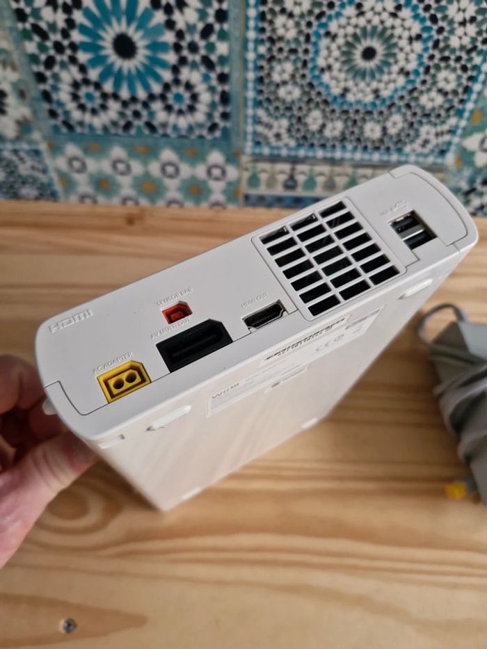 Wii u blanche avec chargeur - photo numéro 5