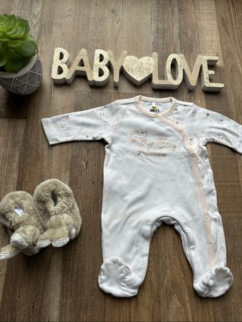 - Pyjama Smiley Baby - 1 mois - Très bon état, mini tache