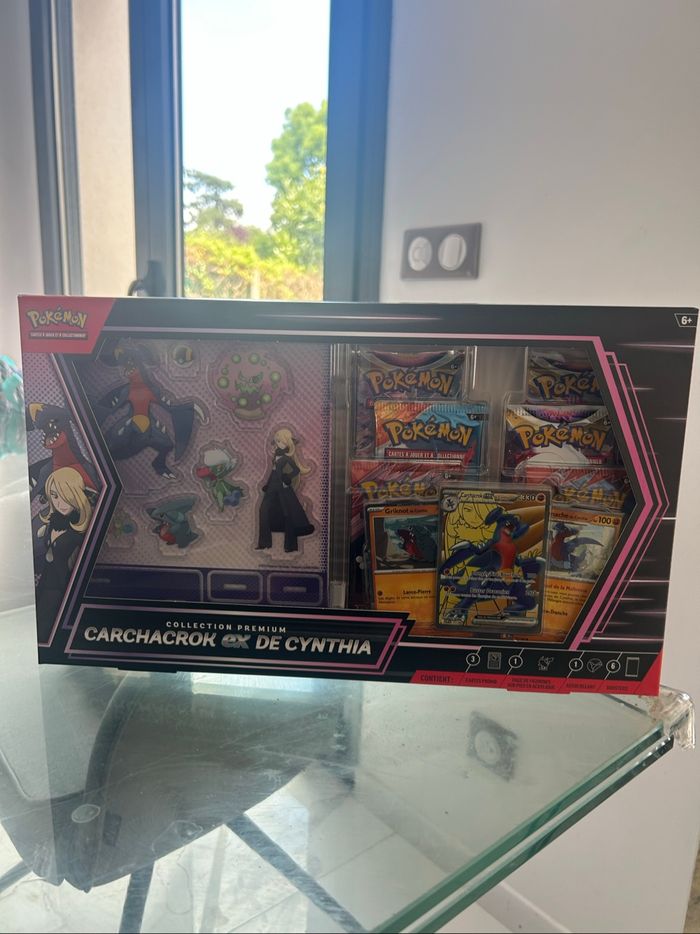 Coffret Carchacrok de Cynthia - Pokémon