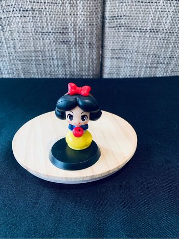 Figurine Blanche Neige (8 sur 9)