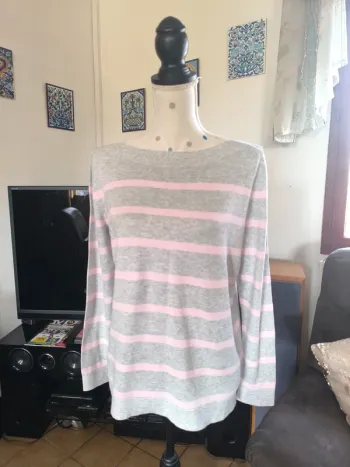 Joli pull rayé