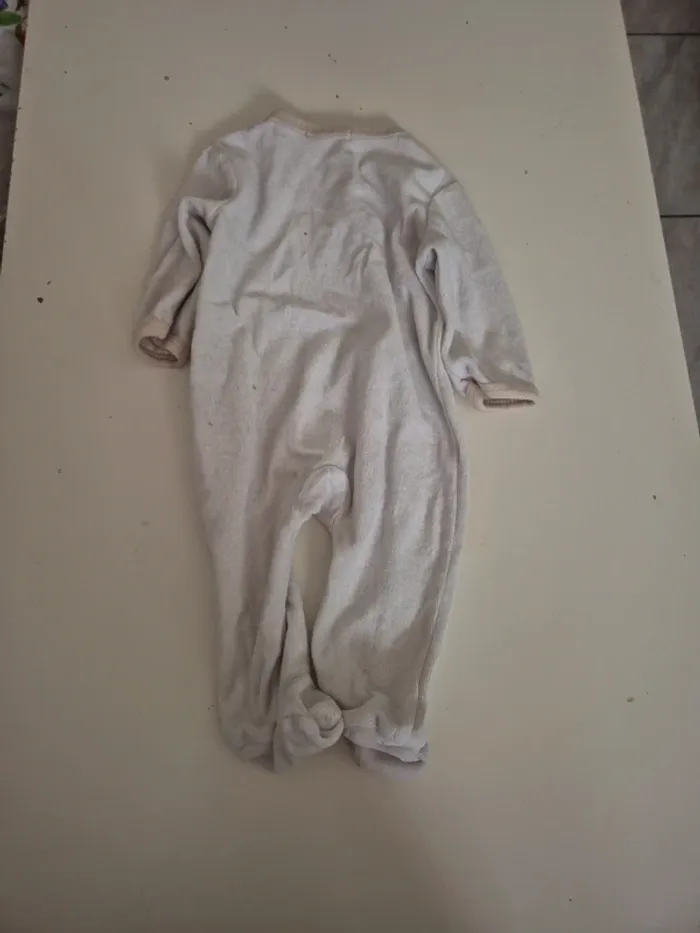 Pyjamas 6 mois - photo numéro 3