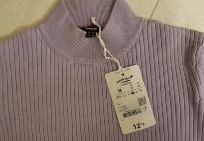 Haut taille M, Jennyfer Neuf et étiqueté - photo numéro 3