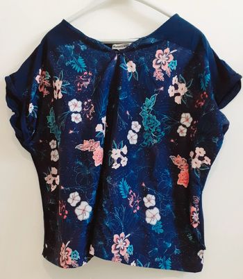 Blouse manche courte bleu marine motifs fleuries taille 54/56 atlas for women