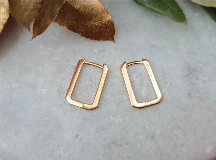 Boucles d'oreilles créoles plaqué or rectangles - photo numéro 2