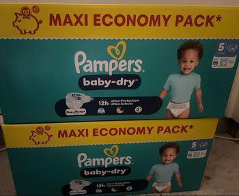 Couches Pampers taille 5 neuf 