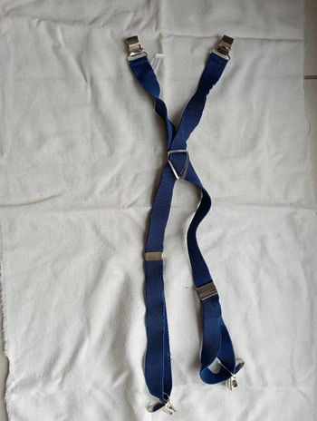 Bretelles bleues 2 ans