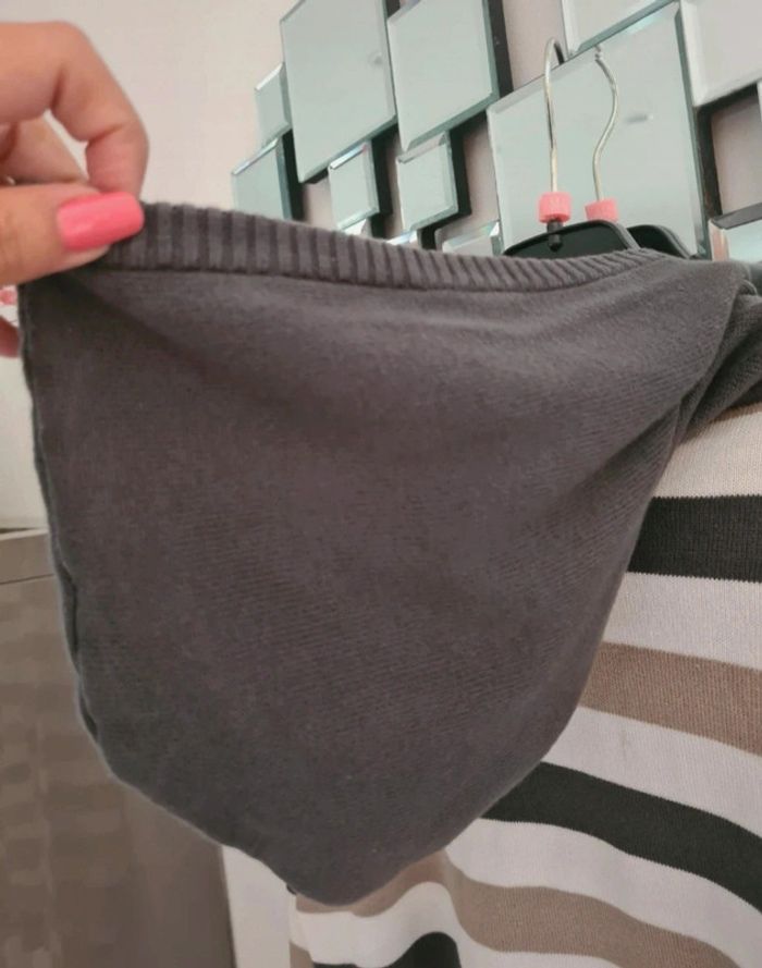 Joli pull à capuche 14 ans - photo numéro 6