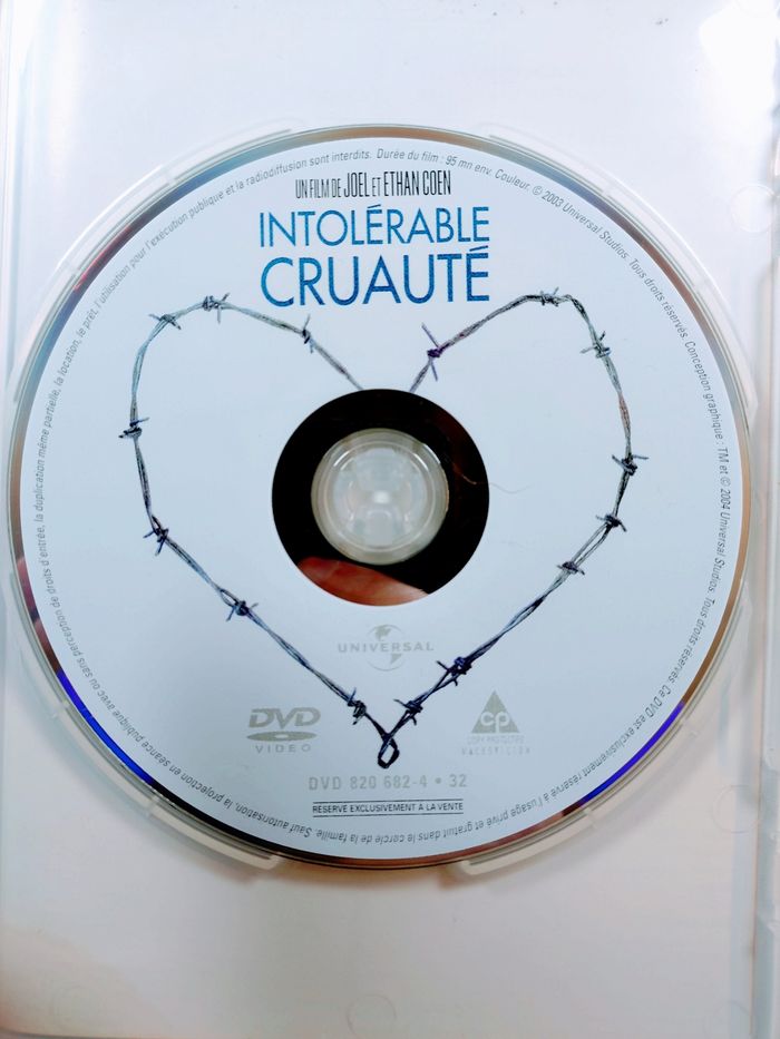 📀 Intolérable Cruauté – Comédie romantique signée les frères Coen 💼❤️ - photo numéro 3