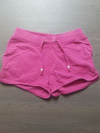 Short taille 8 ans