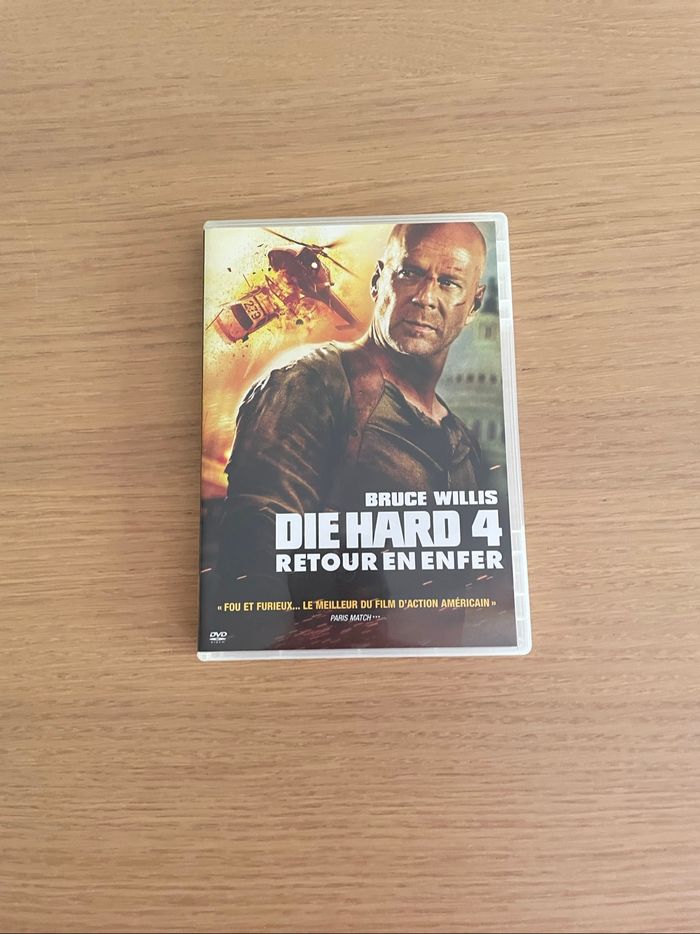 🍿 DIE HARD  4