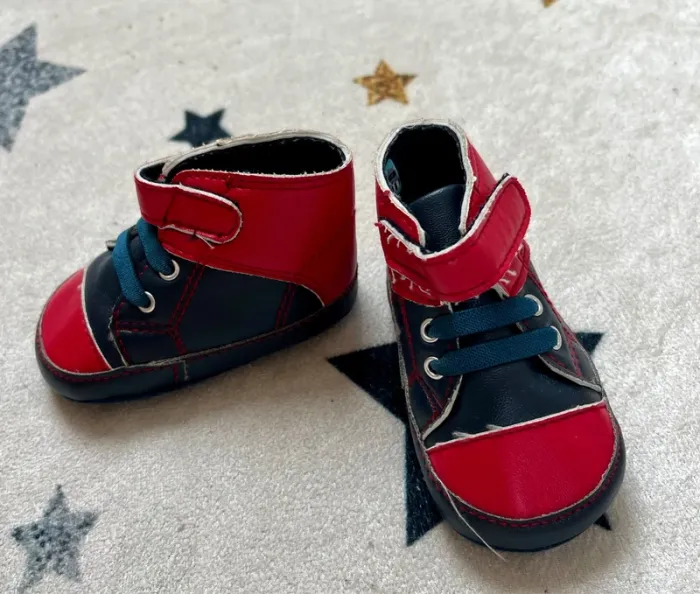 Petites chaussures - photo numéro 2