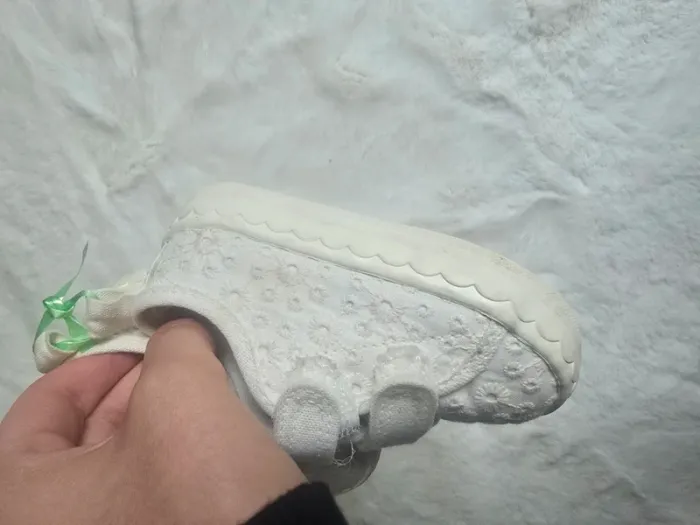 Basket broderie dentelle h&m taille 18/19 - photo numéro 3