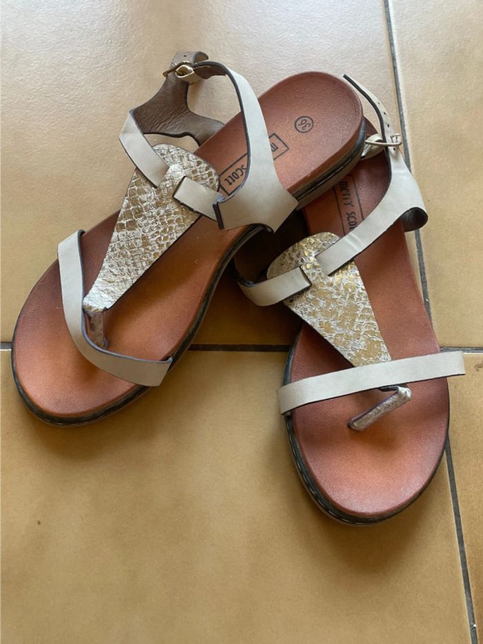 Sandales fille / femme taille 36 - photo numéro 2