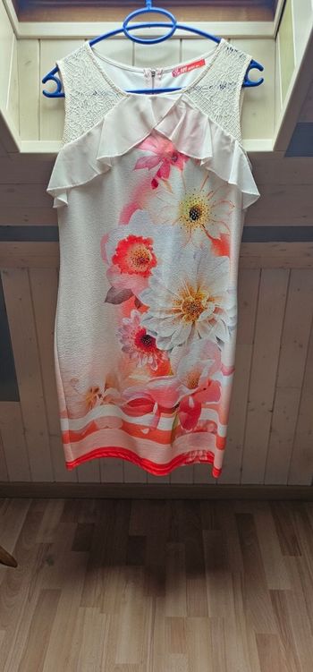 Robe. Taille M