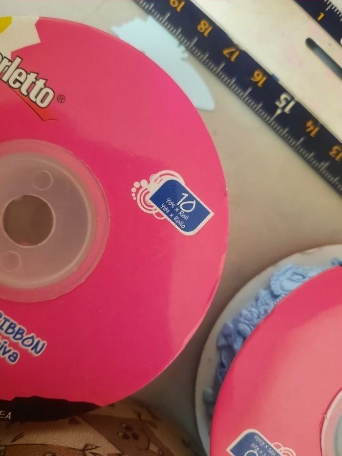 Lot baby shower garçon ou fille decoration ruban cerf volant ruban decoupe papier papillons biberon berceau tétine bavoir - photo numéro 3