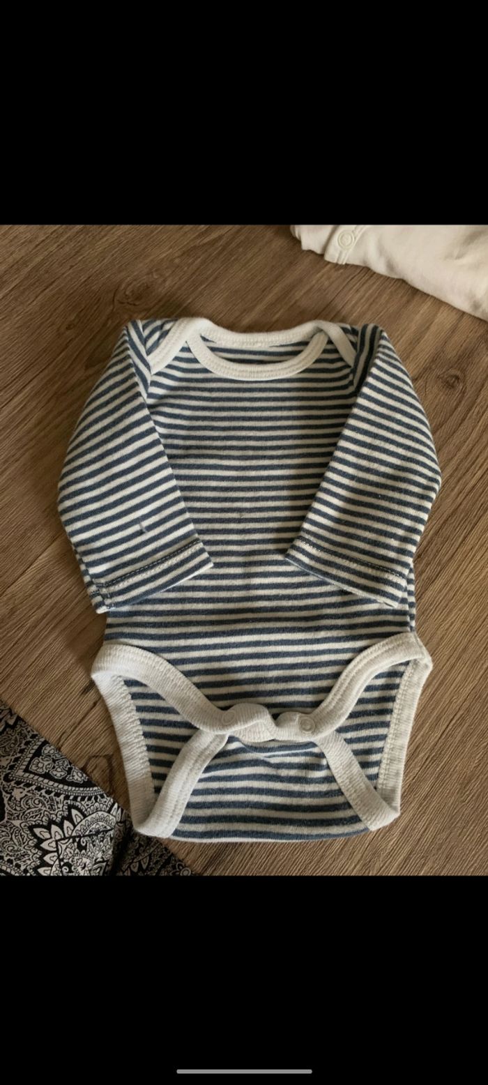 👣 bodies bébé 👣 - photo numéro 2