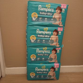Lot Pampers baby dry taille 4(172 couches)
