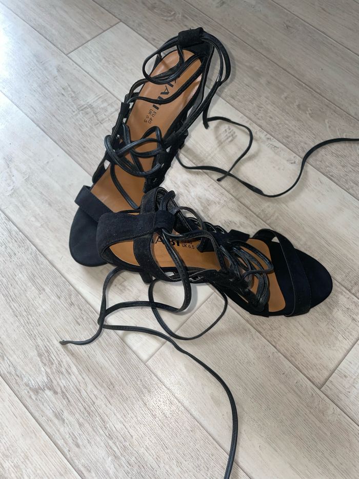 Talons noir - photo numéro 4