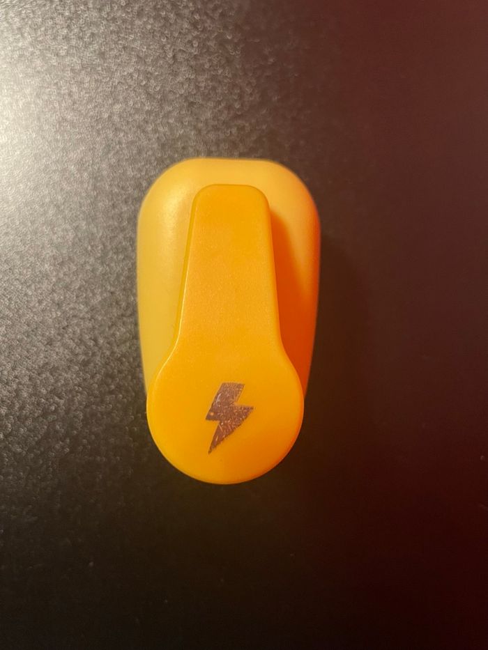 Lot de 4 perforatrices fantaisie colorées – chouette, ours, éclair, papillon - photo numéro 4