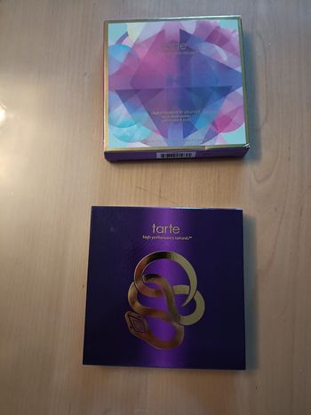 DEUX MAGNIFIQUES PALETTES TARTE MARQUE AMERICAINE