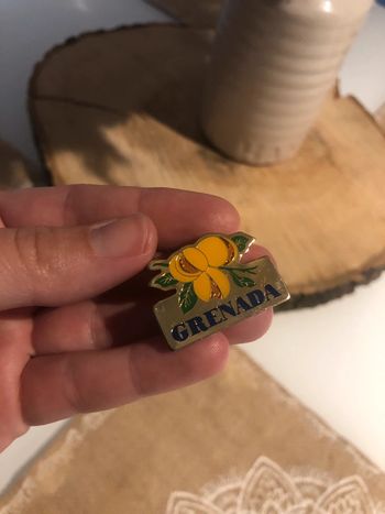 Pins grenada