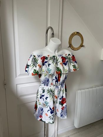 Combinaison short à fleurs