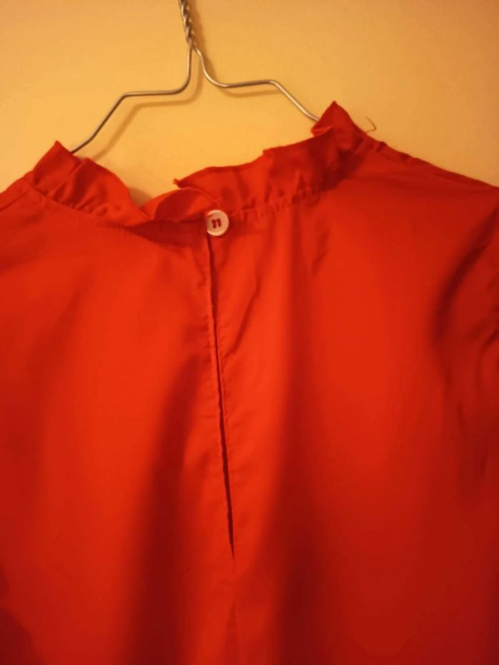 Robe très légère. Marque Airbrou. - photo numéro 2