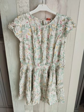 Robe légère et fleurie