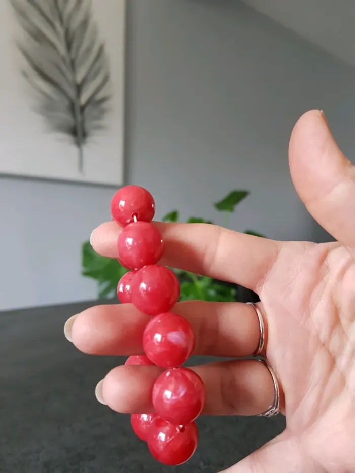Bracelet rouge - photo numéro 2