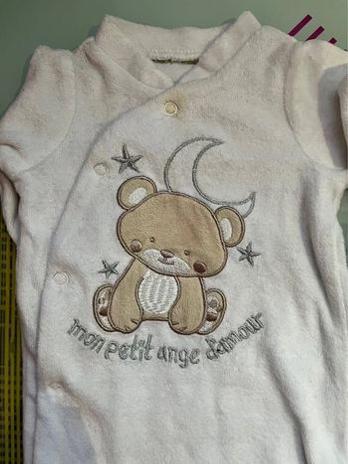 2 pyjamas velours 1 mois - photo numéro 3