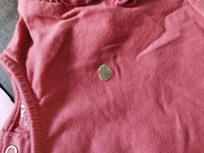 Haut rose petit cœur doré 18 mois - photo numéro 2