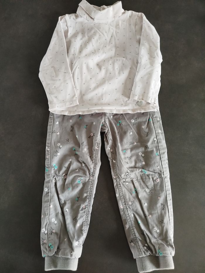 Pantalon molletonné et polo col roulé