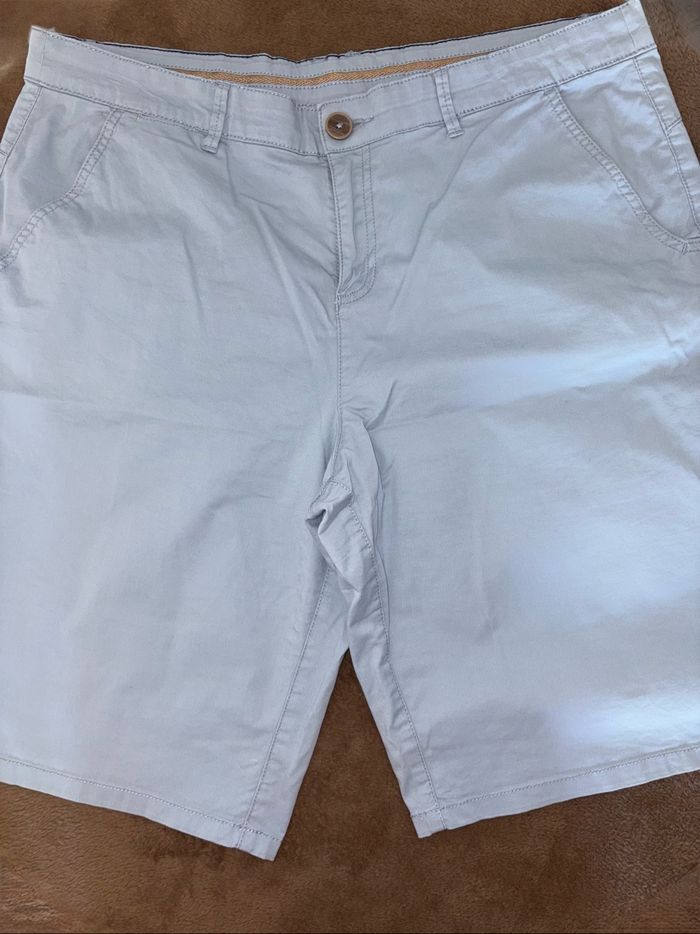 Short femme C&A taille 46 bleu clair en très bon état - photo numéro 8