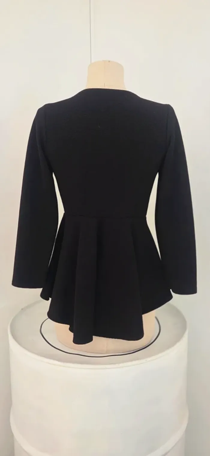 Veste cintrée noire à basque – Zip doré Taille 34/36 - photo numéro 4