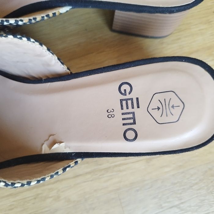 Magnifique sandales gemo a talons - photo numéro 2