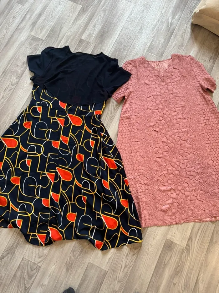 Lot de 2 robe  neuf avec étiquette