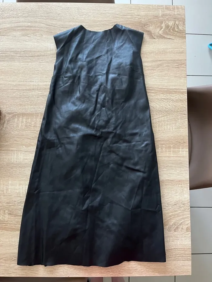 Robe simili cuir Zara