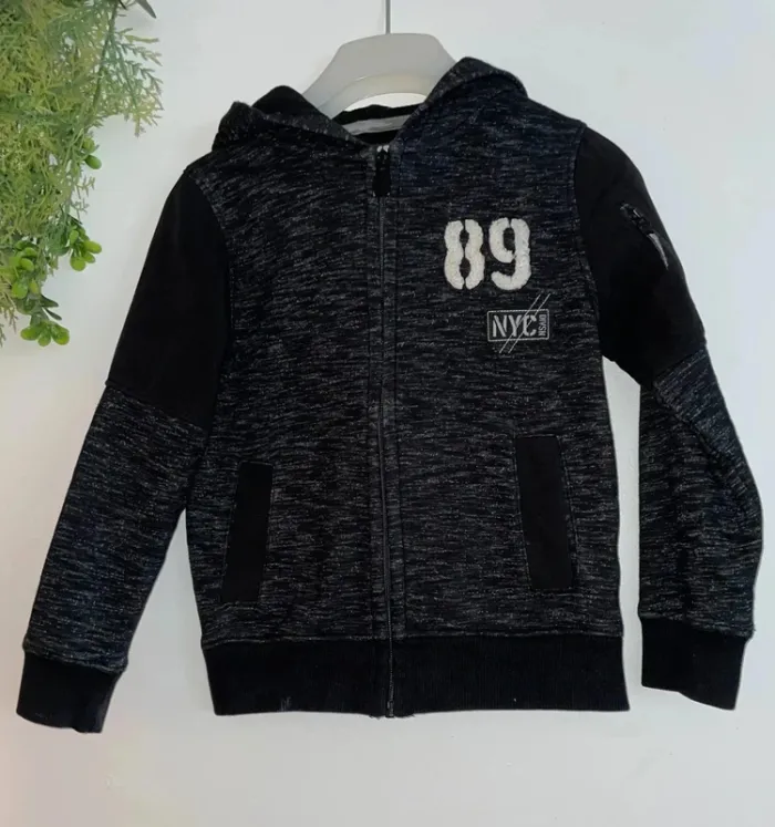 Gilet pour enfant à capuche
