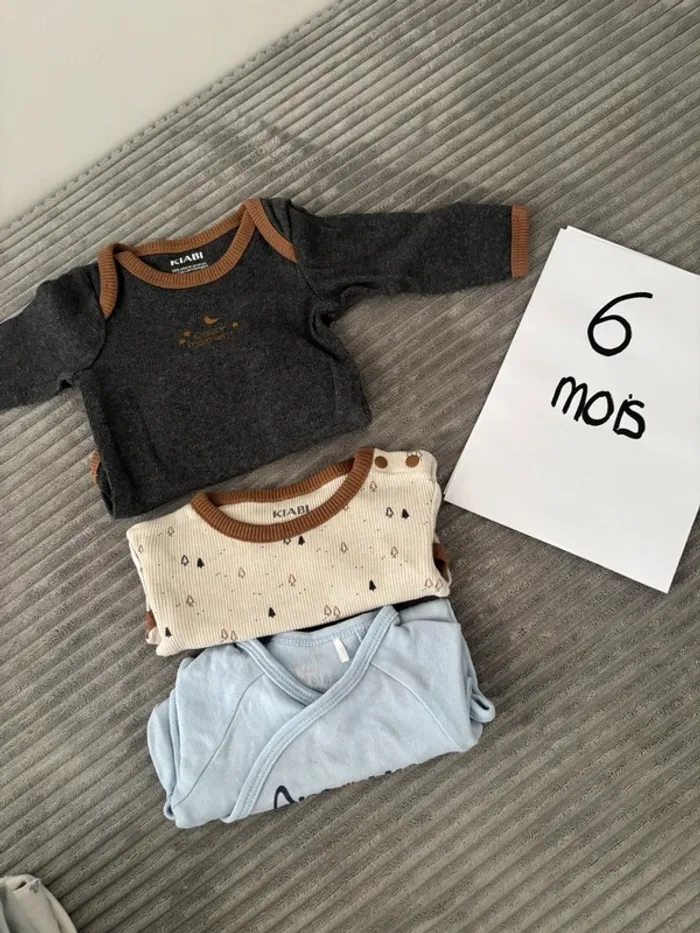 Lot 3 bodies manches longues - 6 mois