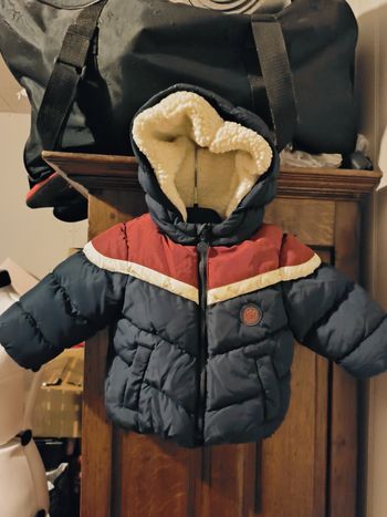 Manteau hiver moltoné Kiabi taille 12 mois