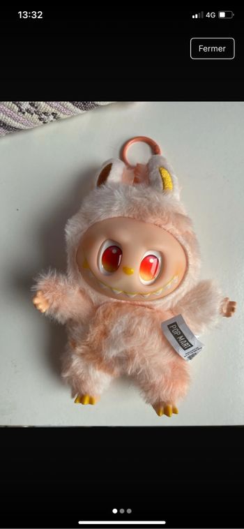 Labubu saumon Halloween noël