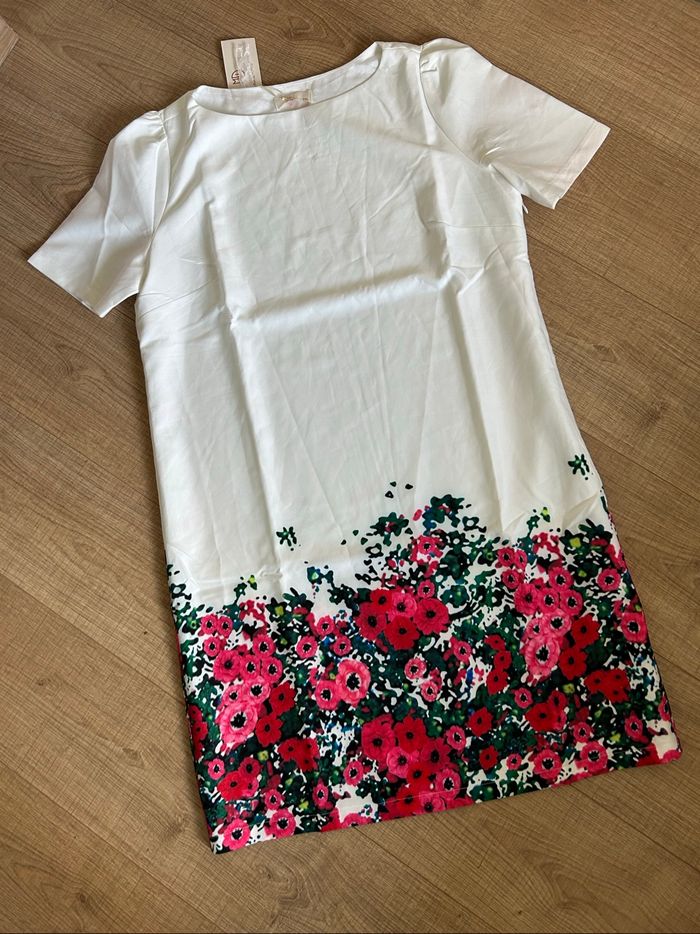 Robe blanche et fleurie neuve à manches courtes Modaland taille XXL - photo numéro 7