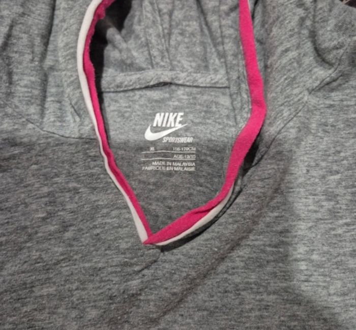 T-shirt à capuche Nike 13/15ans - photo numéro 3
