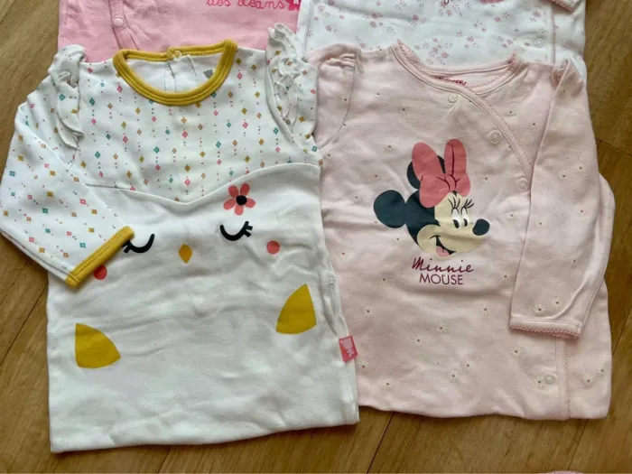 Pyjamas une pièce - photo numéro 3