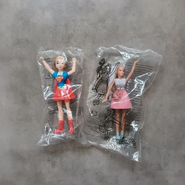 Lots de Barbies - photo numéro 4