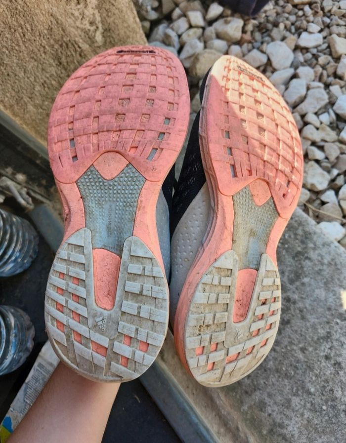 Baskets Adidas taille 39 1/3 - photo numéro 3