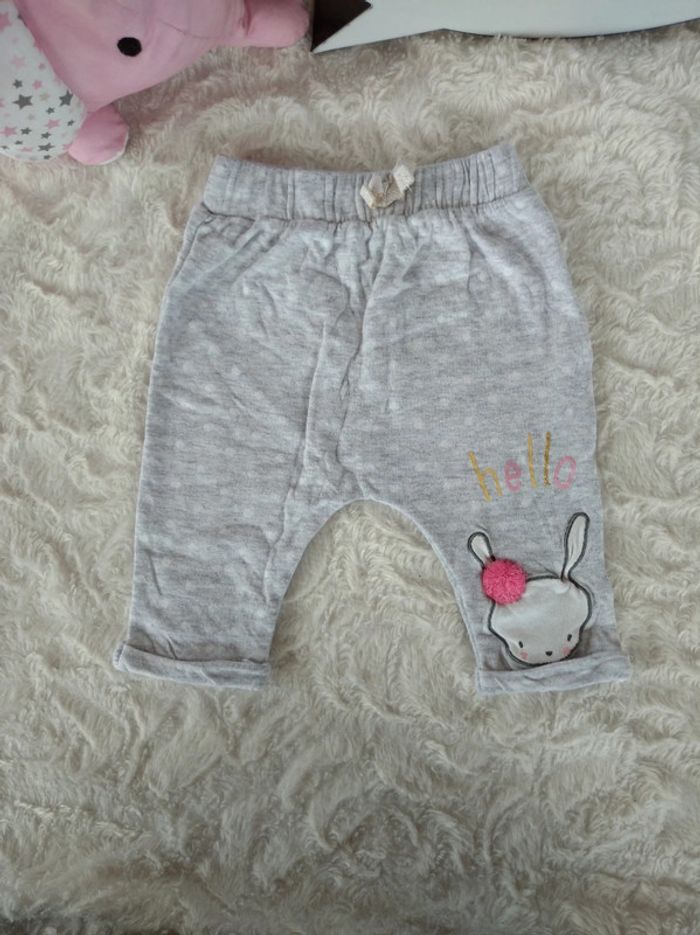 Pantalon style sarouel Fille 3 mois Lapin "Hello" Kiabi - photo numéro 2